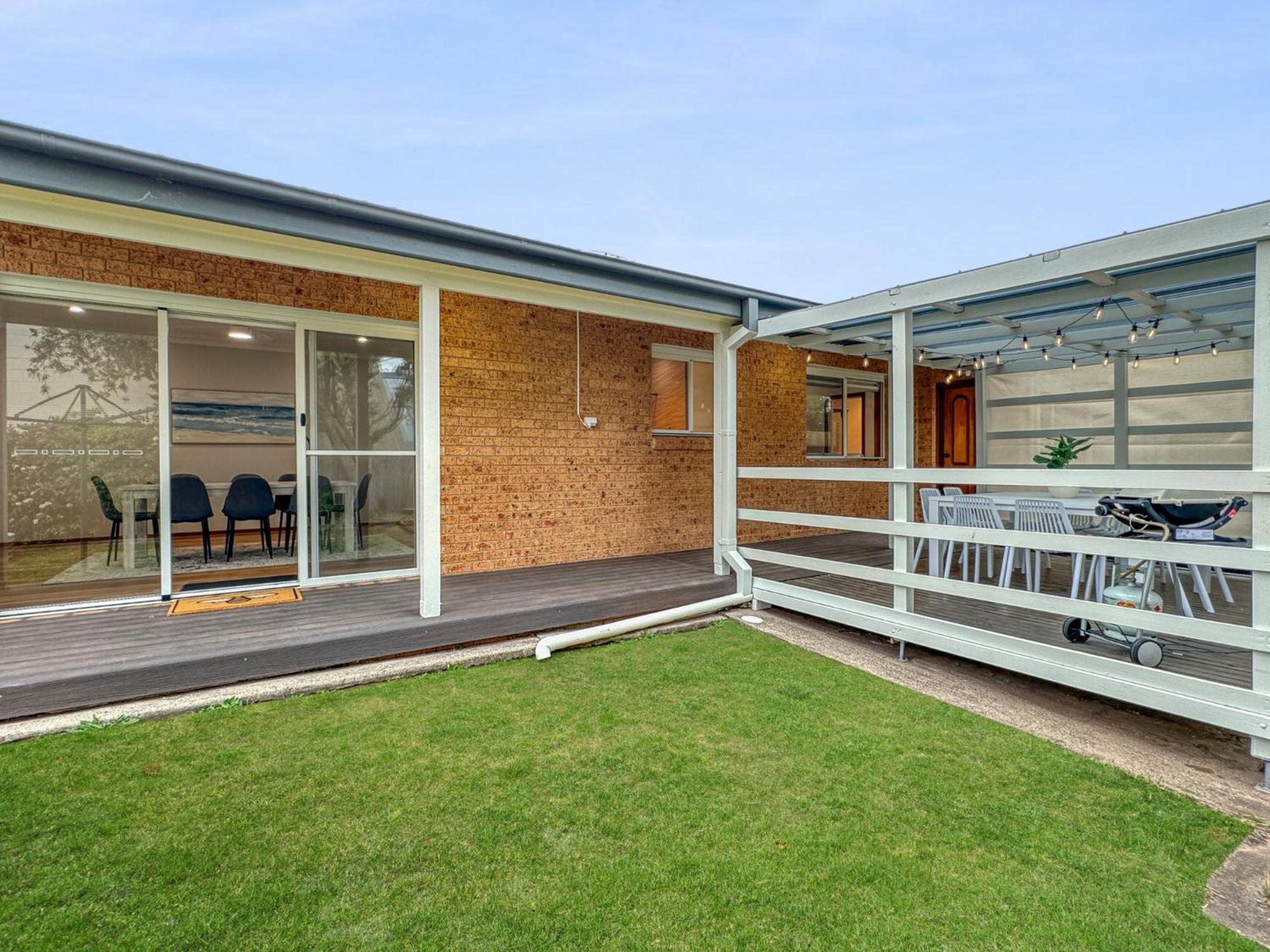 4-Bed Beach House With Garden & Alfresco Dining Tomakin 外观 照片
